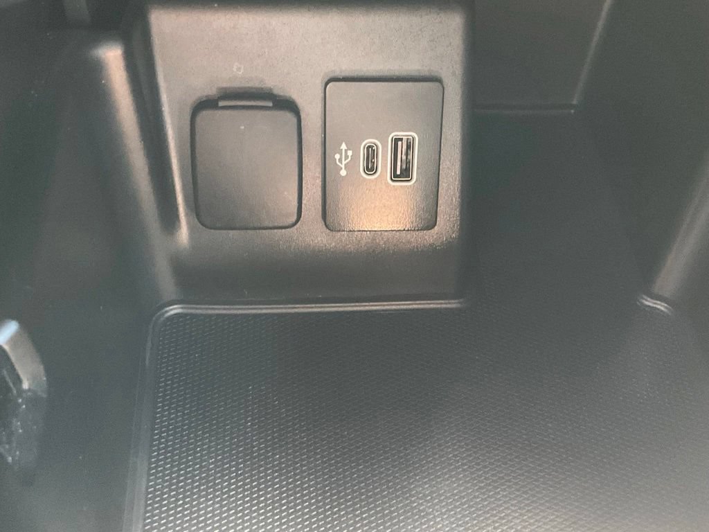Certified 2025 Ford Explorer Active AWD/4WD image 14