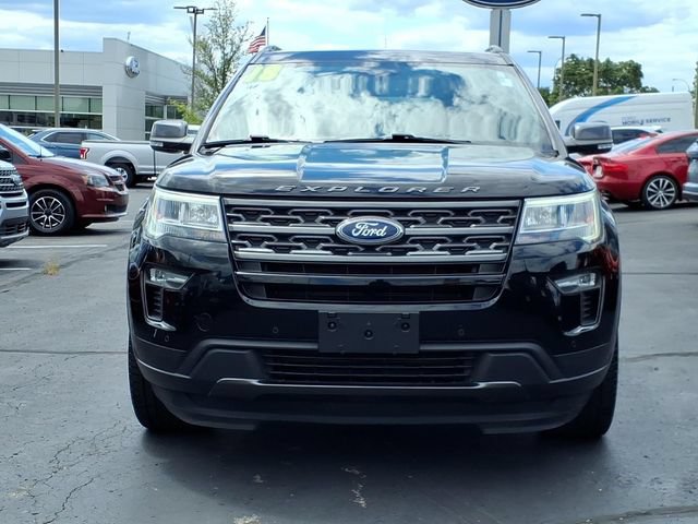 Certified 2018 Ford Explorer XLT w/ Equipment Group 202A AWD/4WD image 2