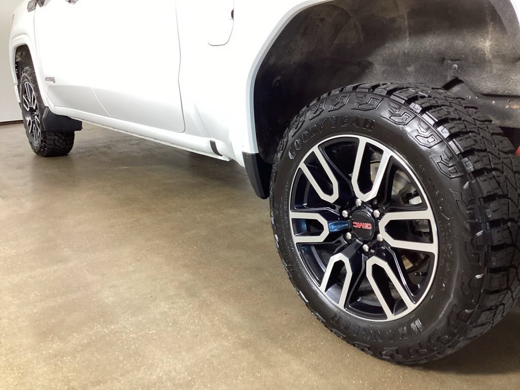 Used 2025 GMC Sierra 1500 AT4 w/ AT4 Preferred Package AWD/4WD image 16