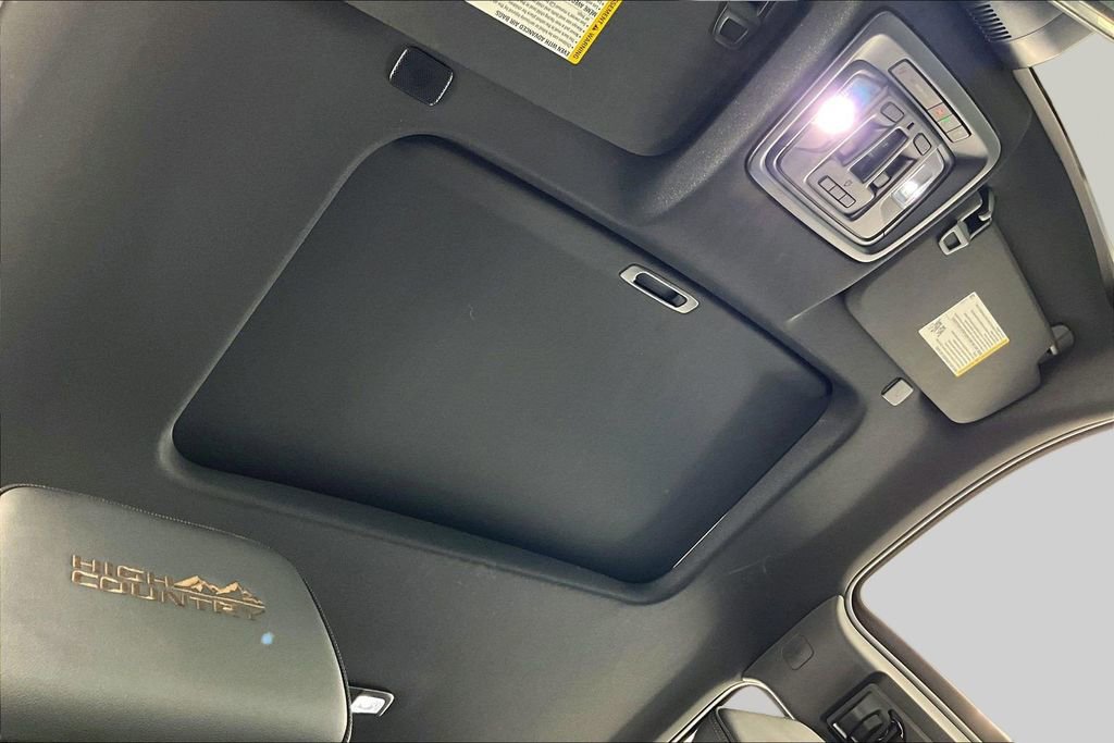 Used 2024 Chevrolet Silverado 1500 High Country w/ High Country Premium Package AWD/4WD image 23