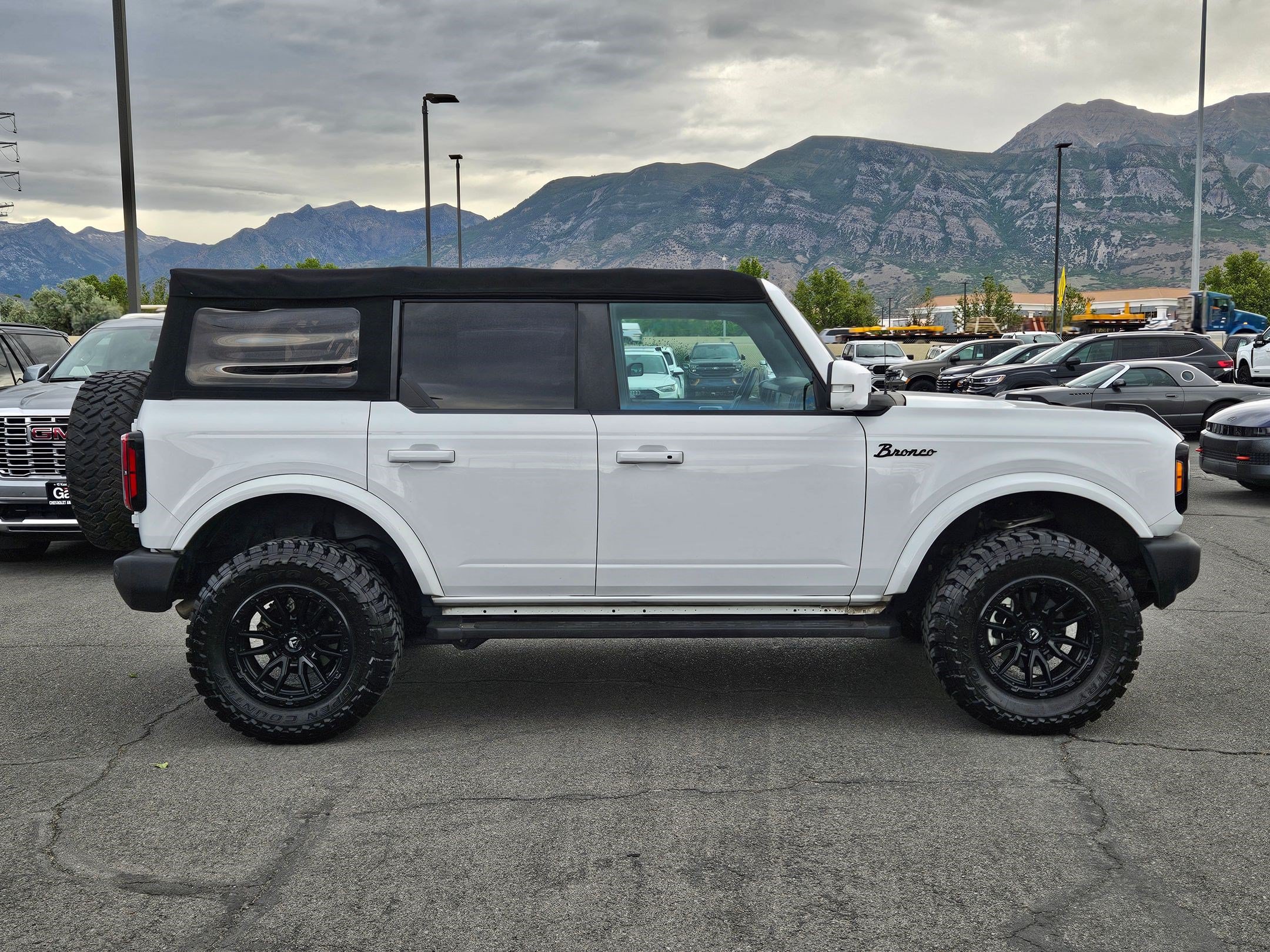 Certified 2022 Ford Bronco Outer Banks AWD/4WD image 2