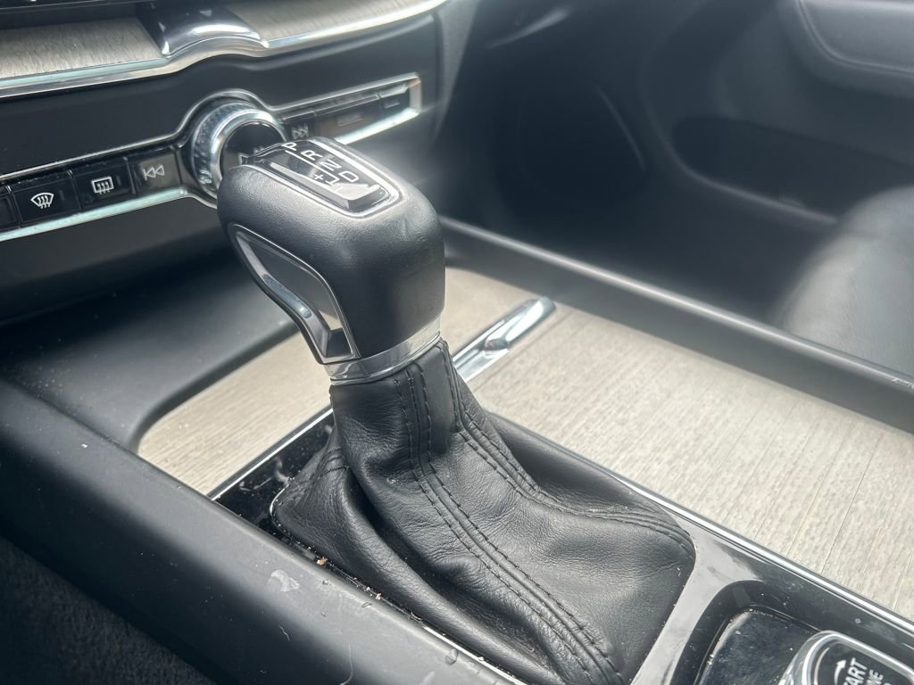 Used 2020 Volvo XC60 T5 Inscription w/ Protection Package image 32