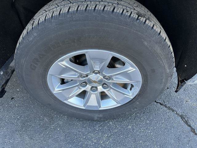 Used 2025 Chevrolet Silverado 1500 LT image 10