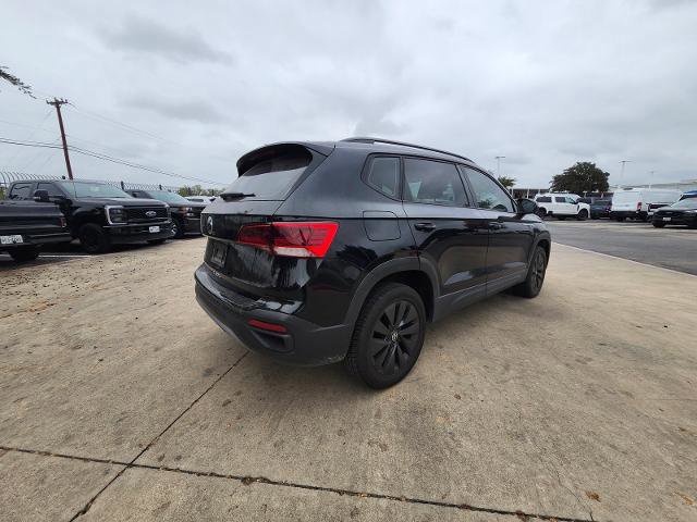 Used 2022 Volkswagen Taos S image 3