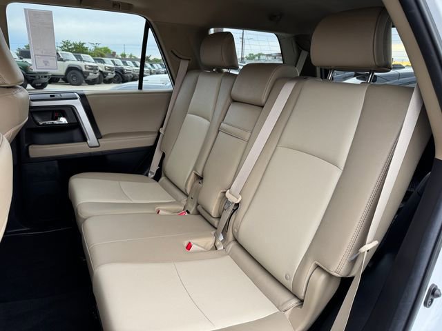 Used 2024 Toyota 4Runner SR5 Premium w/ Moonroof Package AWD/4WD image 15