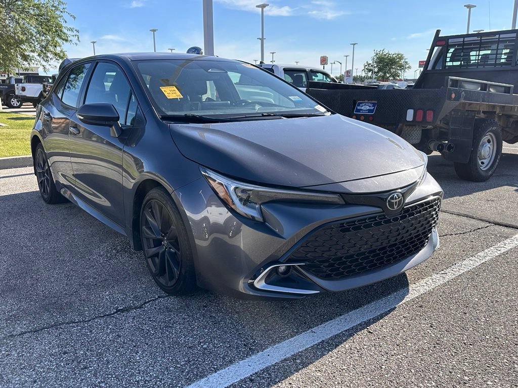 Used 2023 Toyota Corolla XSE FWD image 3