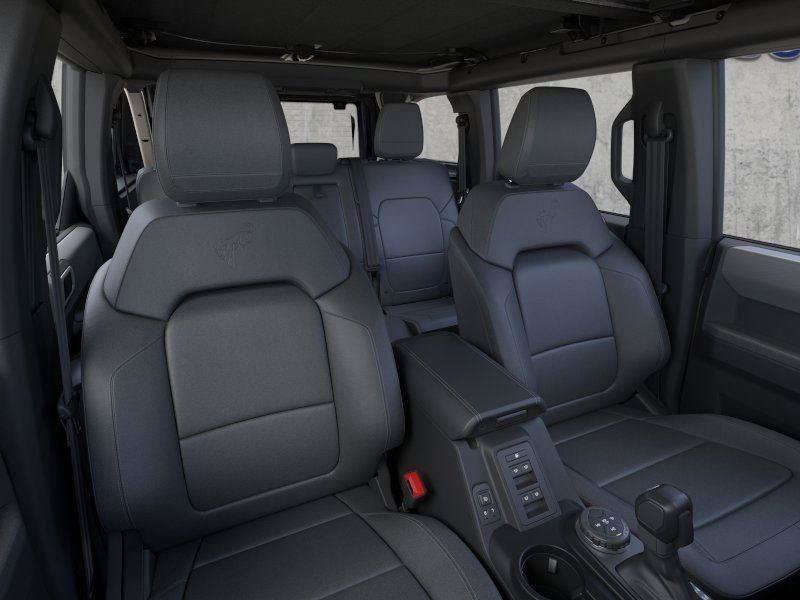 Certified 2025 Ford Bronco Big Bend w/ Black Diamond Package AWD/4WD image 10
