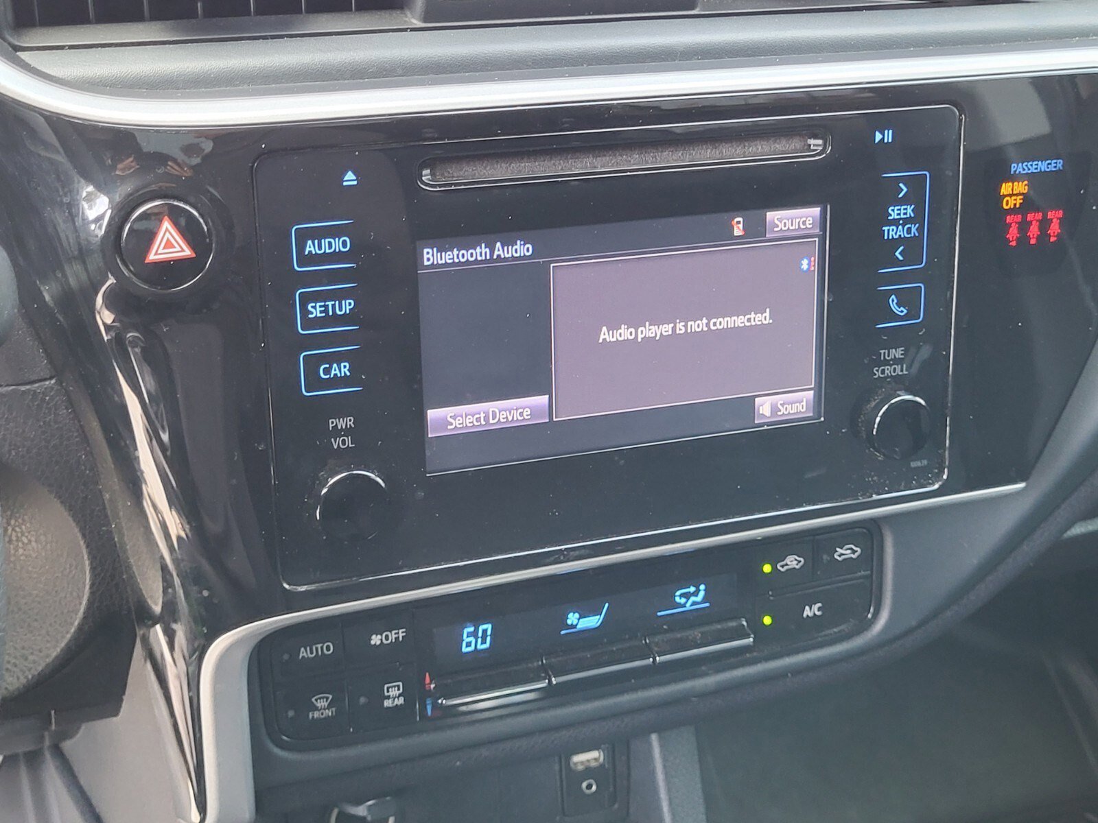 Used 2019 Toyota Corolla LE image 20