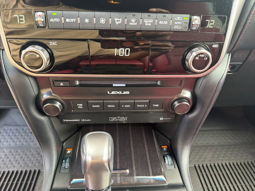 Used 2023 Lexus GX 460 Premium w/ Accessory Package AWD/4WD image 30
