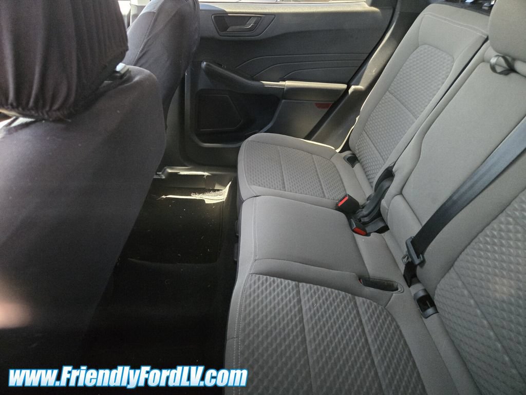 Certified 2022 Ford Escape SE w/ SE Sport Appearance Package FWD image 5