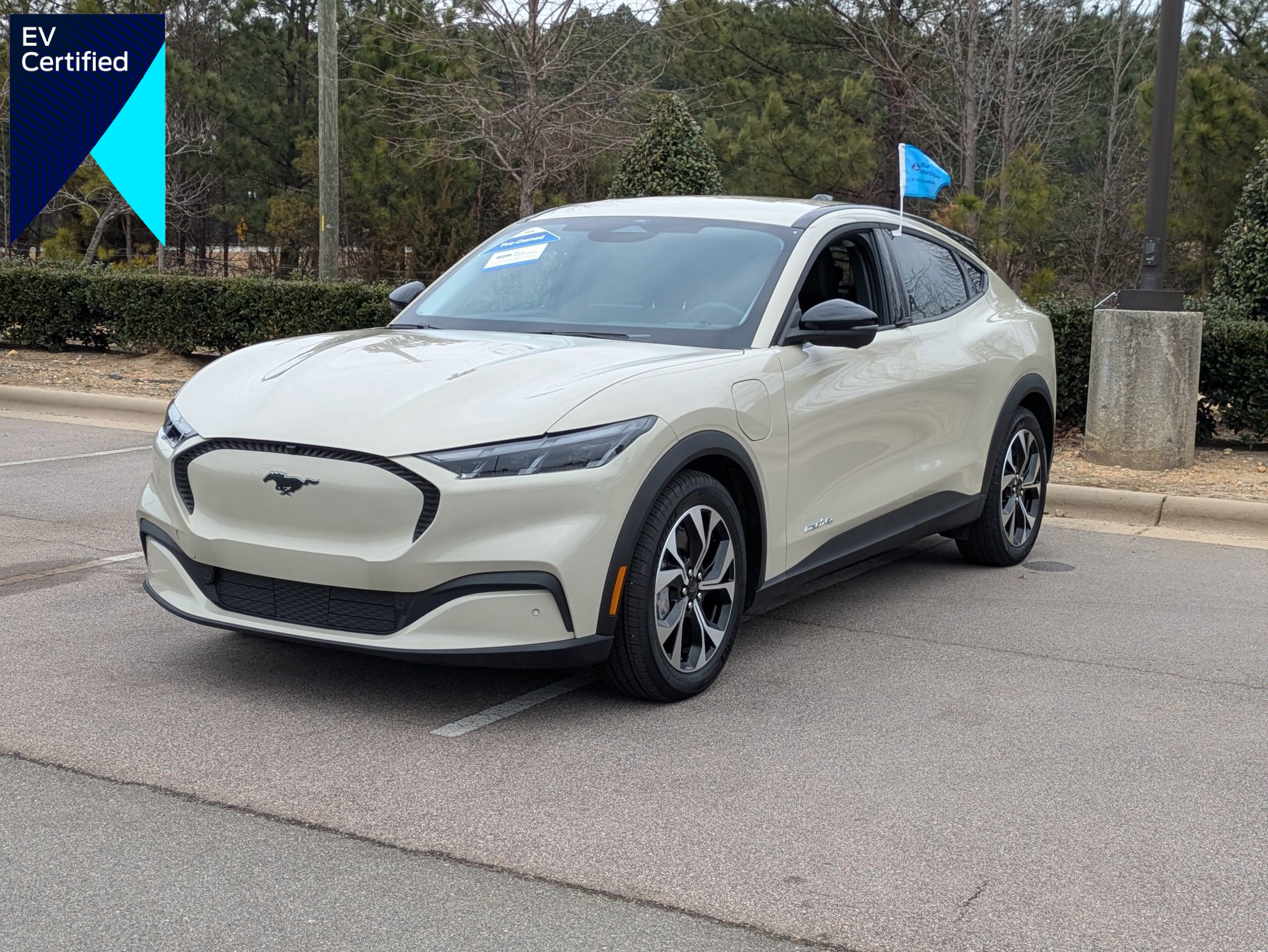 Certified 2025 Ford Mustang Mach-E Select w/ Comfort Package Lite image 1