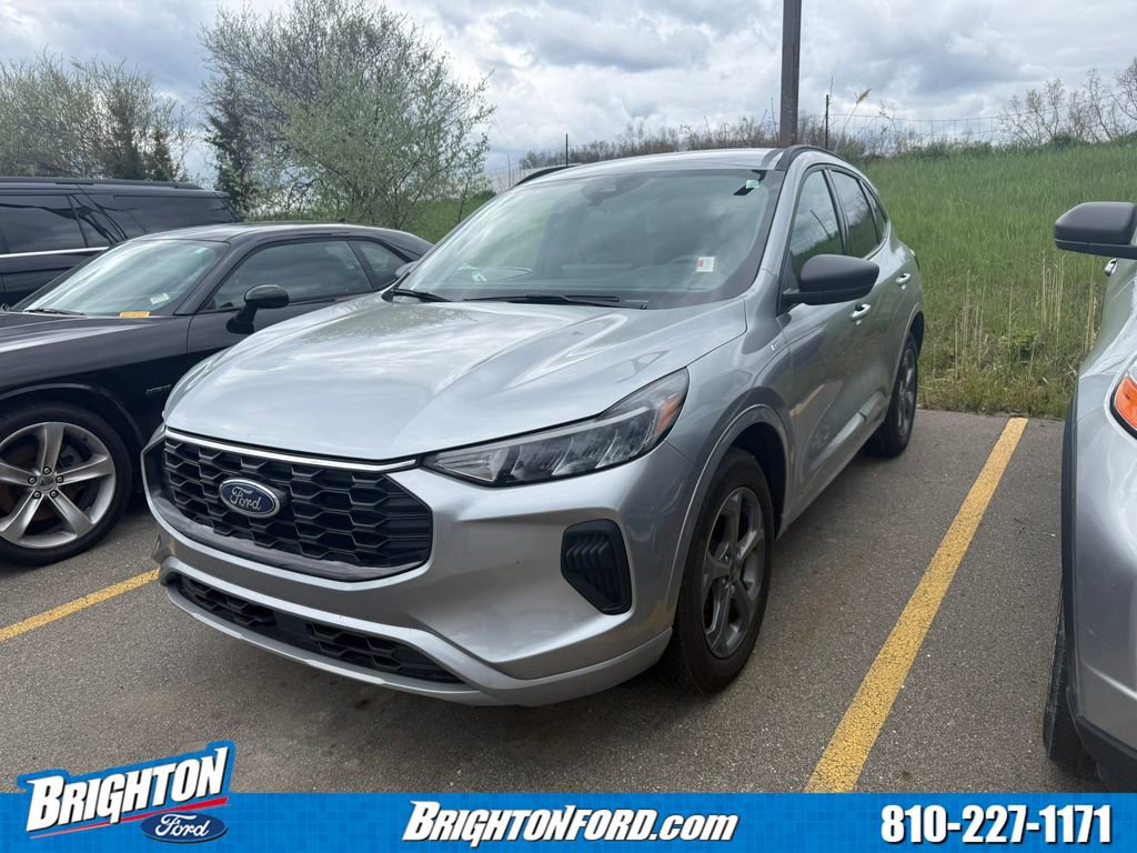 Certified 2024 Ford Escape ST-Line w/ Tech Pack #1 AWD/4WD image 3
