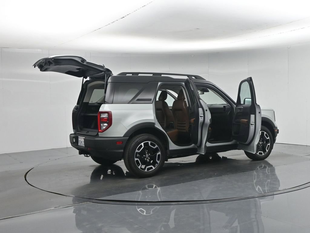 Certified 2023 Ford Bronco Sport Outer Banks w/ Tech Package AWD/4WD image 6