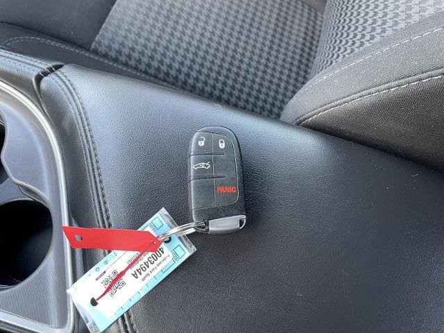 Used 2020 Dodge Challenger SXT w/ Blacktop Package image 33