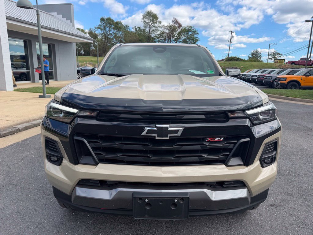Used 2024 Chevrolet Colorado Z71 w/ Z71 Convenience Package 2 AWD/4WD image 8