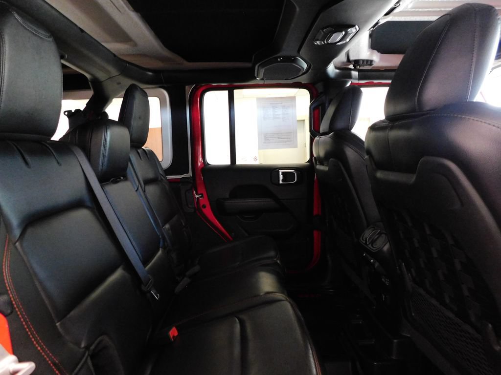 Used 2020 Jeep Wrangler Unlimited Rubicon w/ Dual Top Group AWD/4WD image 44