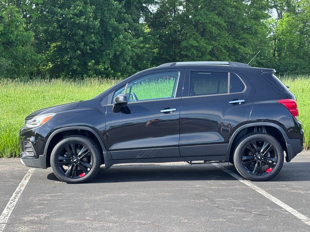 Used 2018 Chevrolet Trax LT w/ Redline Edition AWD/4WD image 8