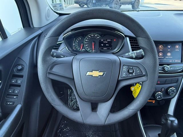 Used 2021 Chevrolet Trax LS FWD image 22