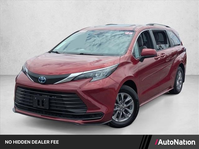 Used 2025 Toyota Sienna LE w/ LE Plus Package