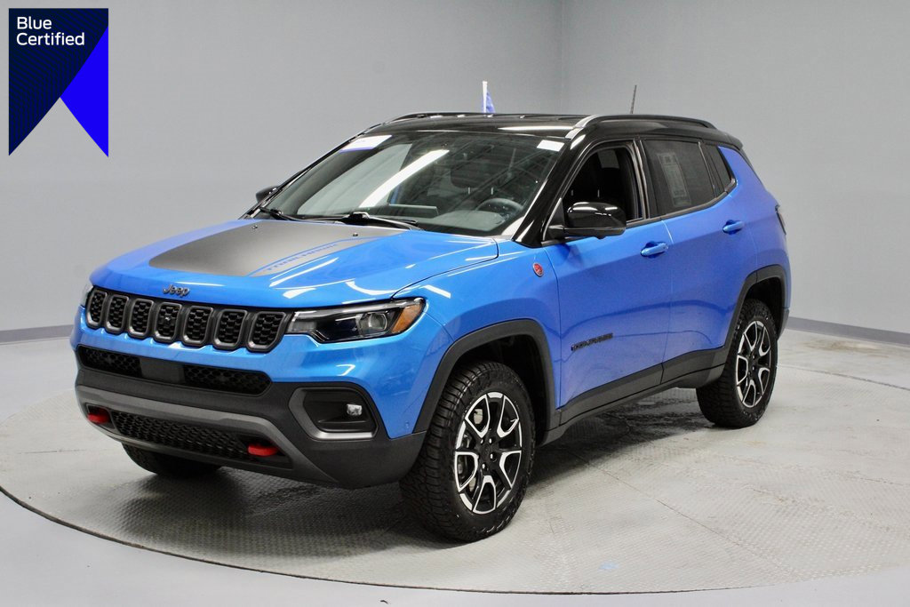 Used 2024 Jeep Compass Trailhawk w/ Trailhawk Elite Group image 1