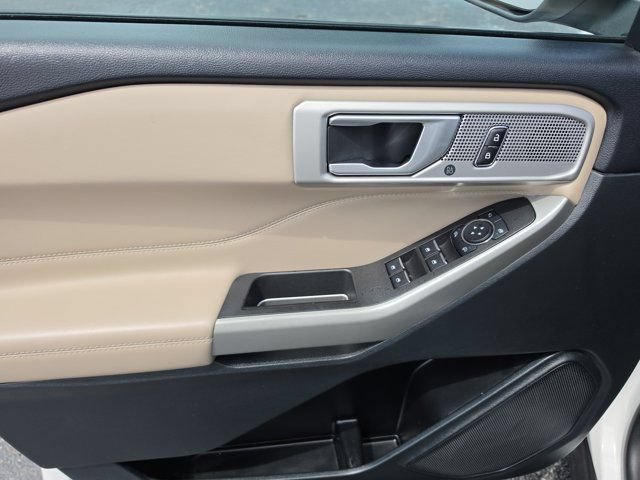 Certified 2023 Ford Explorer XLT w/ Equipment Group 202A RWD image 18
