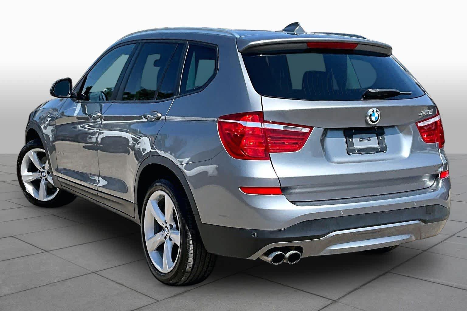 Used 2017 BMW X3 sDrive28i RWD image 11