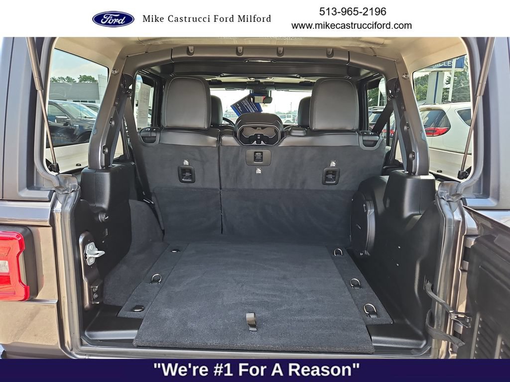 Used 2021 Jeep Wrangler Unlimited Sahara AWD/4WD image 28