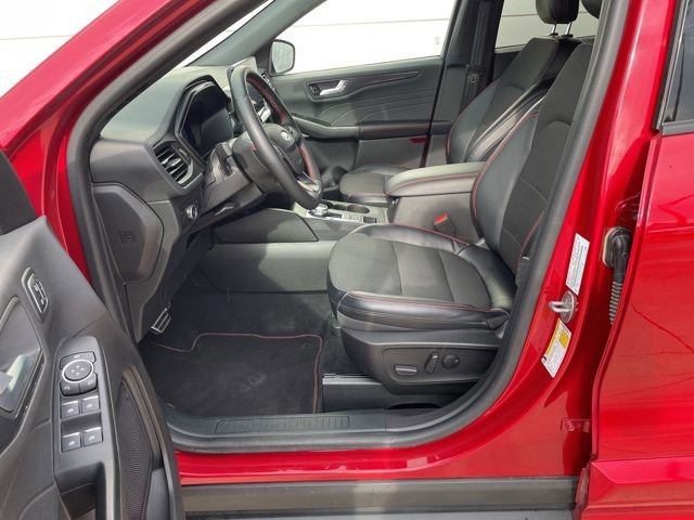 Certified 2023 Ford Escape ST-Line Elite AWD/4WD image 8