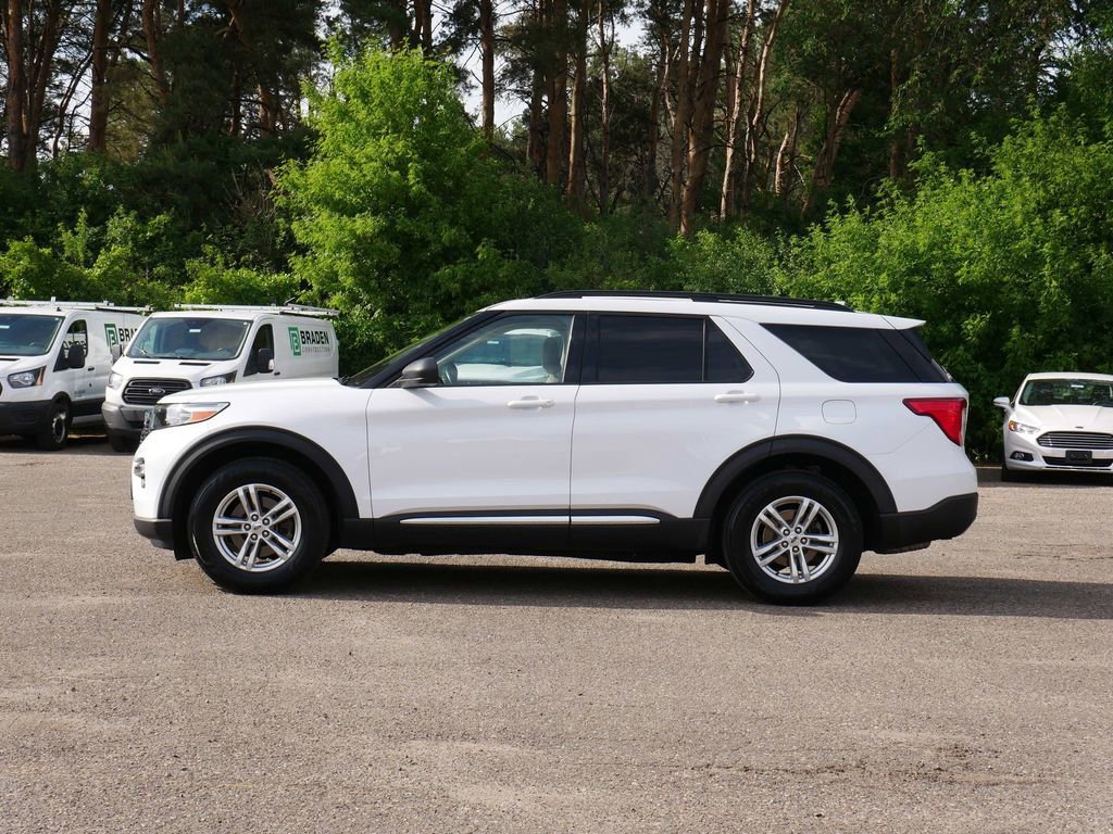 Certified 2020 Ford Explorer XLT w/ Equipment Group 202A AWD/4WD image 5