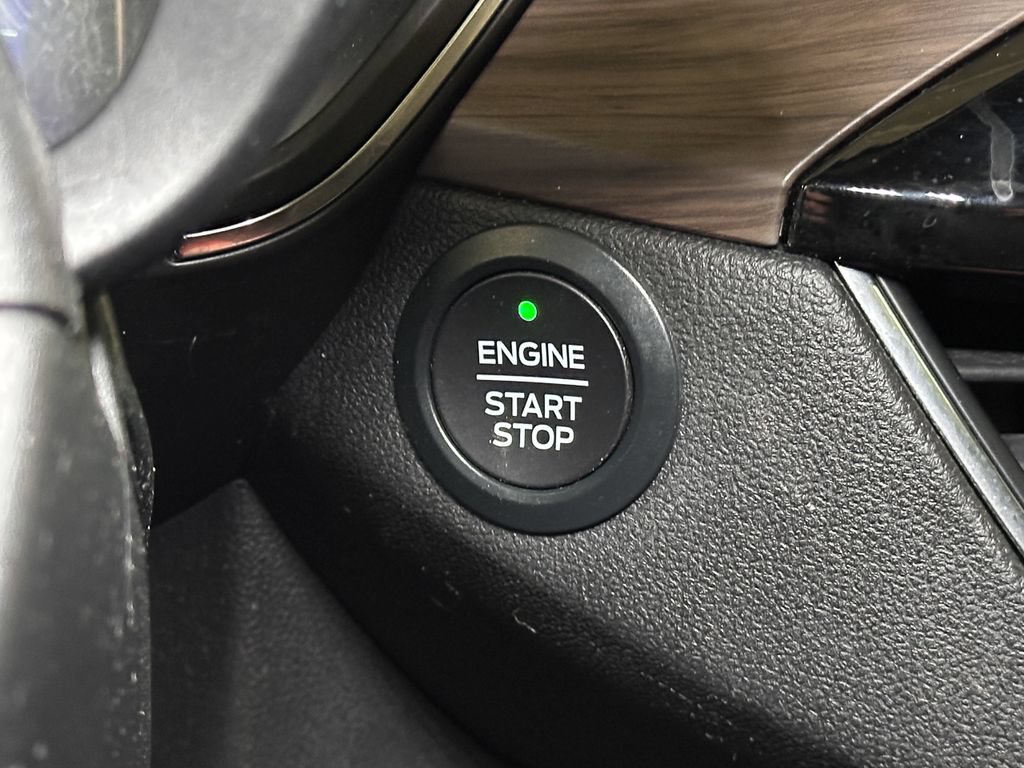 Certified 2020 Ford Escape Titanium AWD/4WD image 40