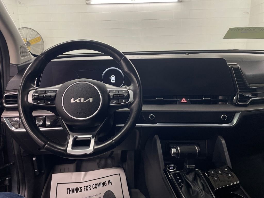 Used 2023 Kia Sportage SX image 9