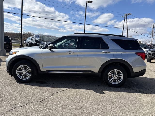 Certified 2024 Ford Explorer XLT w/ Equipment Group 202A image 6