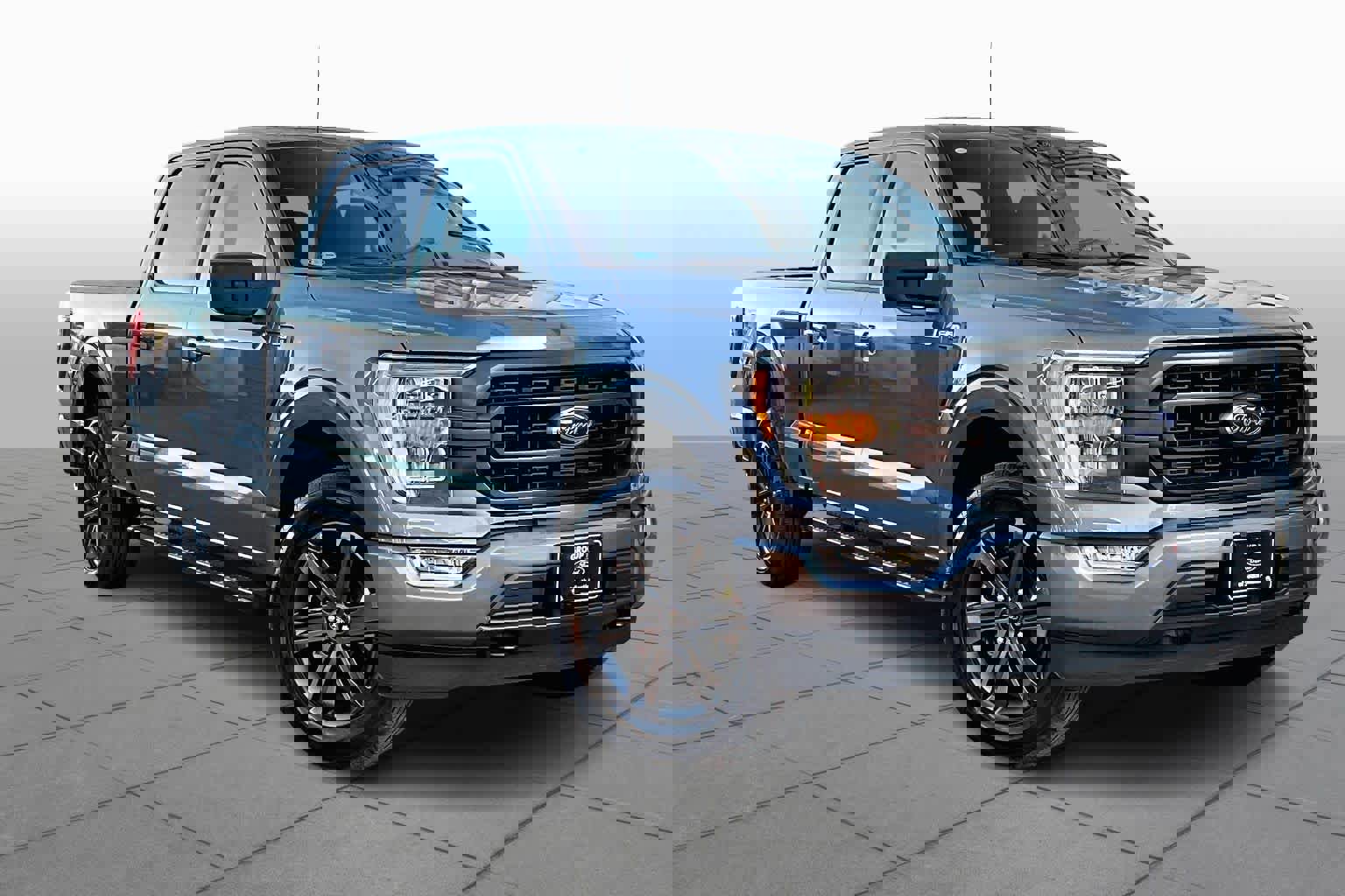 Certified 2022 Ford F150 XLT w/ Equipment Group 302A High image 2