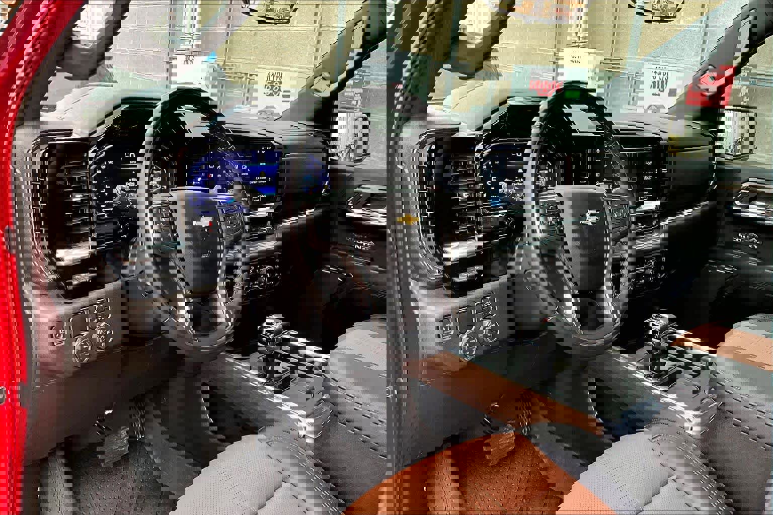 Used 2023 Chevrolet Silverado 1500 High Country w/ Technology Package image 18