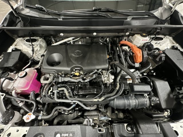 Used 2022 Toyota RAV4 XLE Premium AWD/4WD image 22