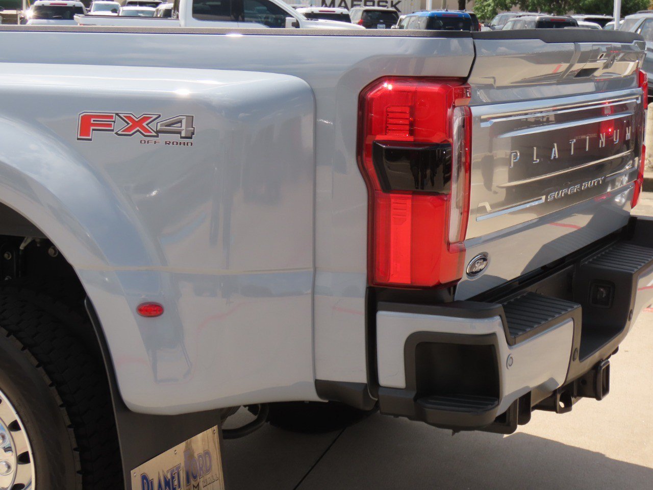 Certified 2026 Ford F450 Platinum w/ Platinum Plus Package AWD/4WD image 15