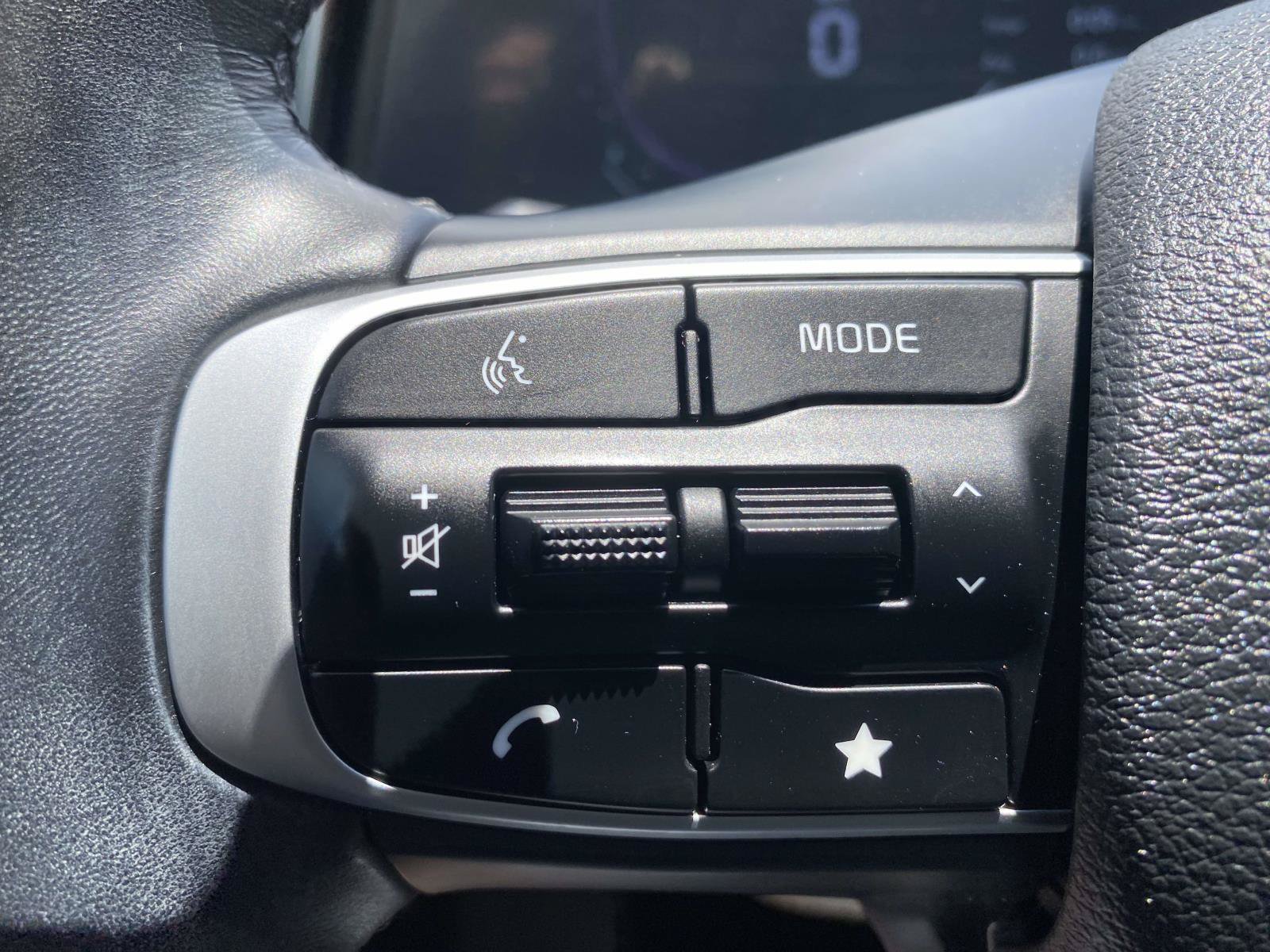 Used 2024 Kia Sportage EX FWD image 20
