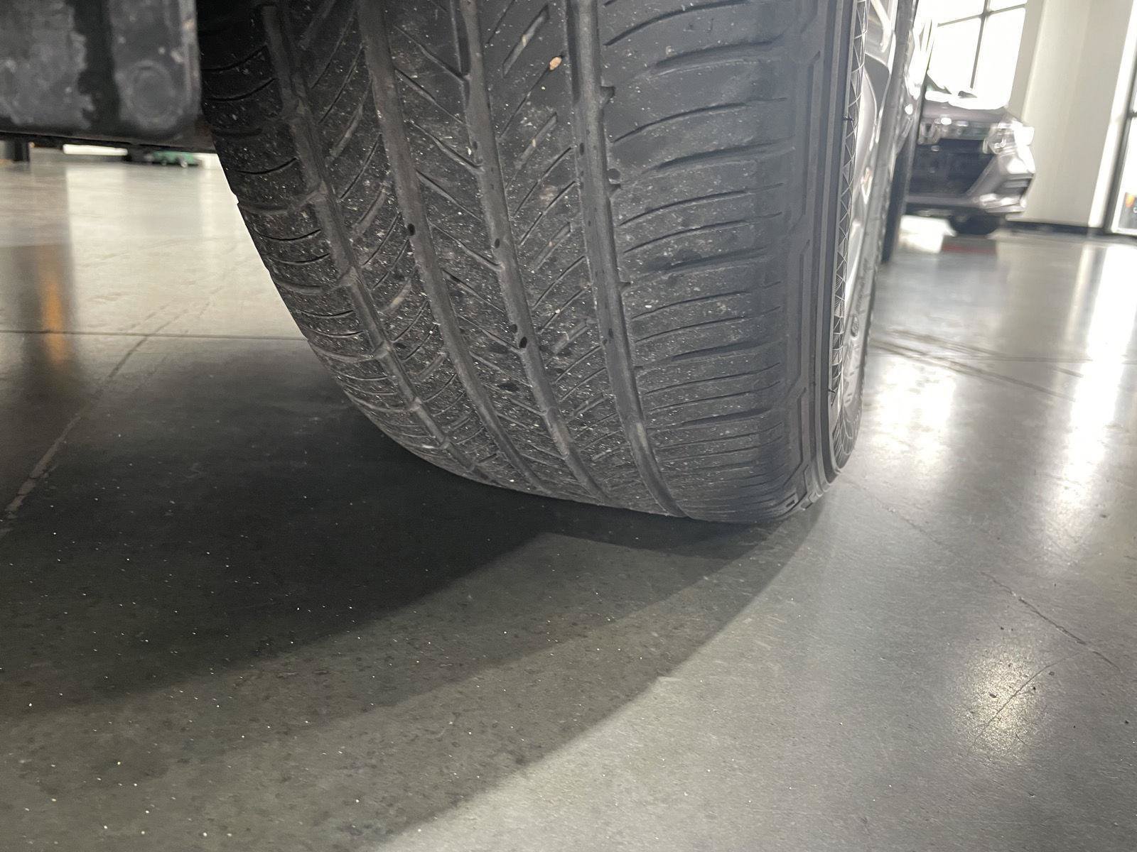 Used 2019 Toyota Highlander Limited AWD/4WD image 11