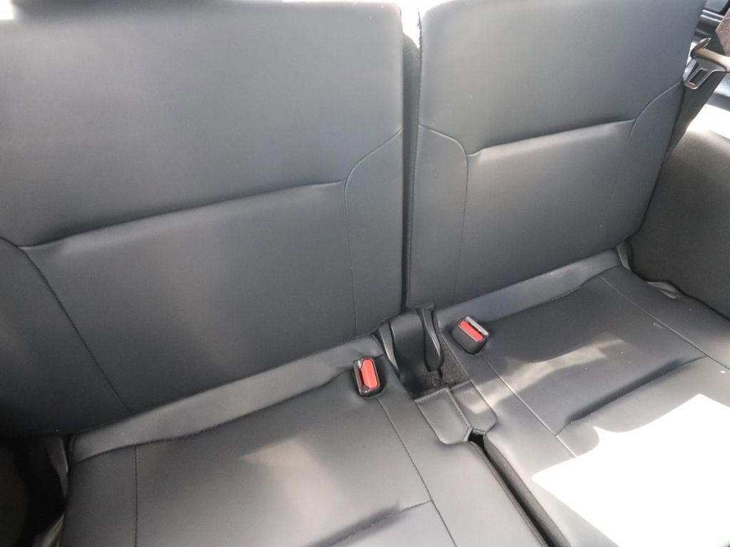 Used 2024 Mitsubishi Outlander SE Black Edition image 15