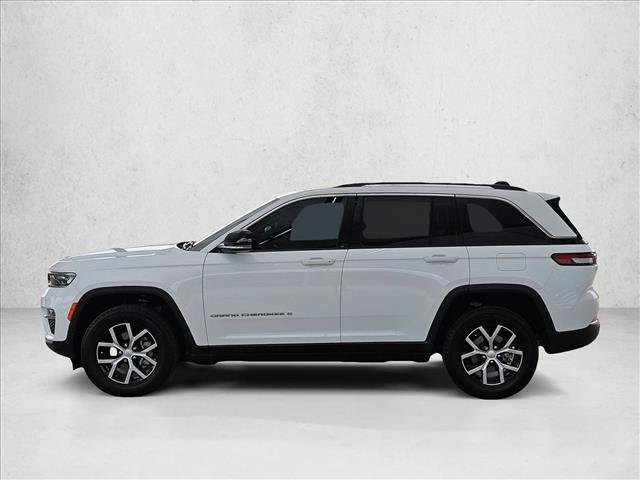 Used 2024 Jeep Grand Cherokee Limited AWD/4WD image 9