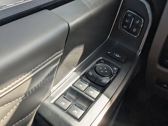 Certified 2025 Ford F450 Platinum w/ Platinum Plus Package AWD/4WD image 28