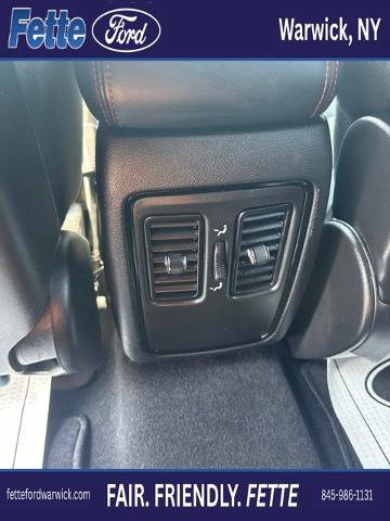 Used 2025 Dodge Durango GT AWD/4WD image 14