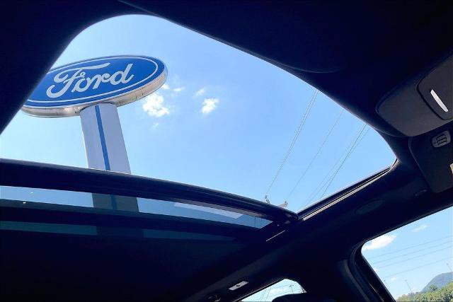 Certified 2025 Ford F150 King Ranch AWD/4WD image 22