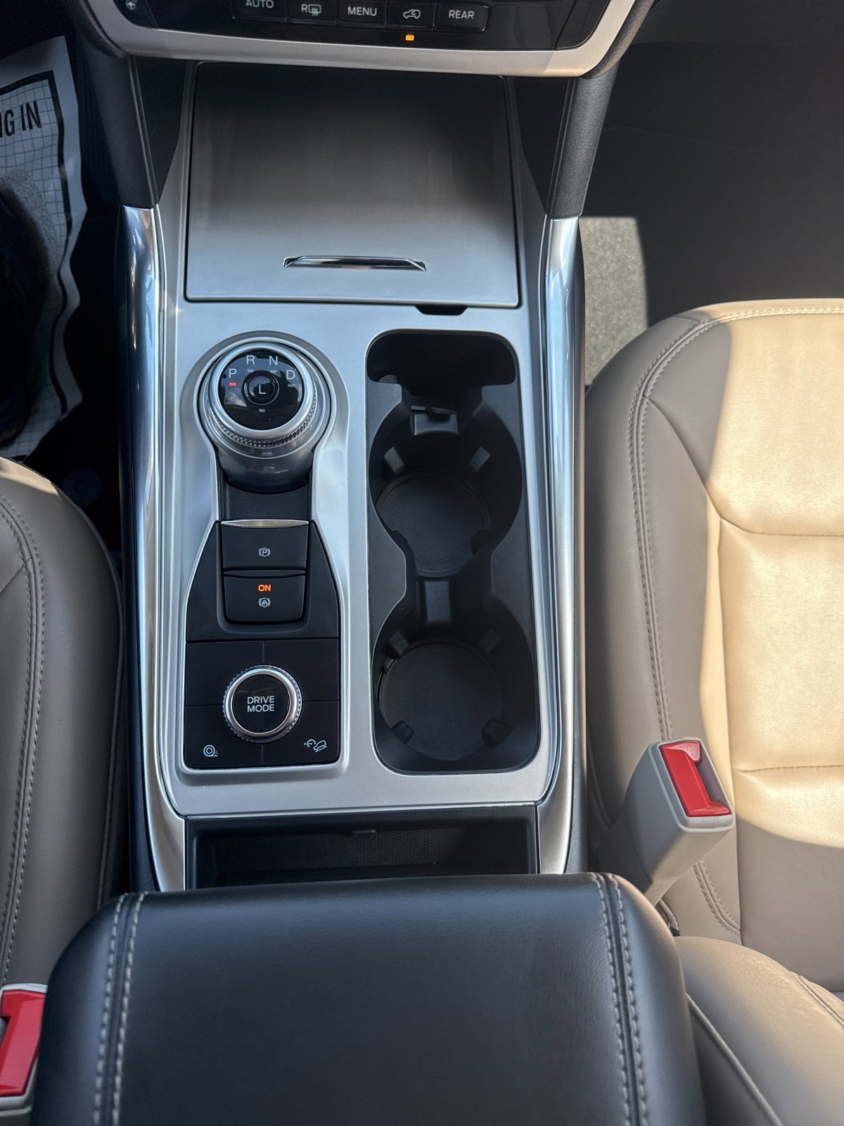 Certified 2022 Ford Explorer XLT w/ Equipment Group 202A image 22