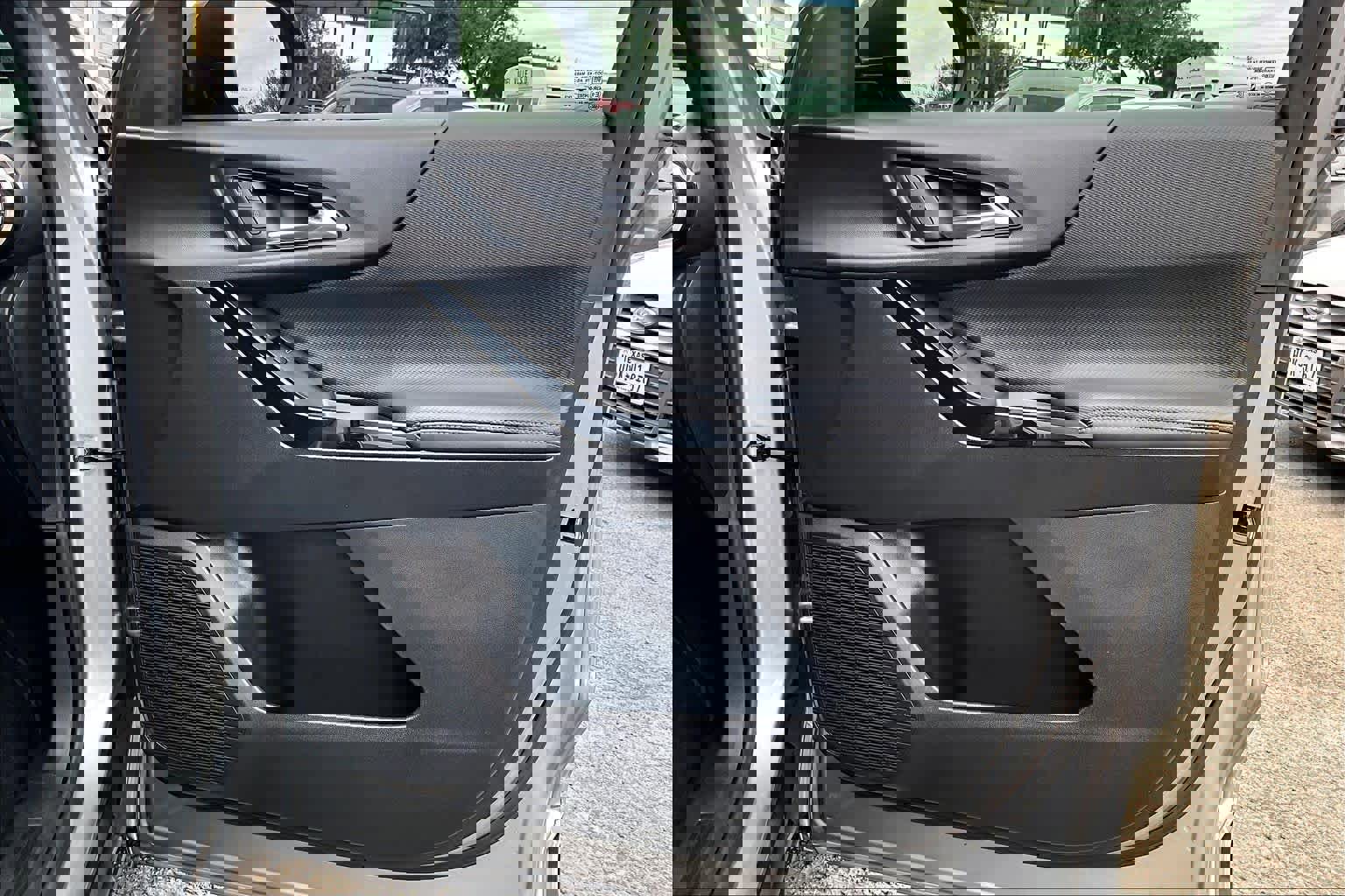 Used 2025 Chevrolet Equinox LT image 22