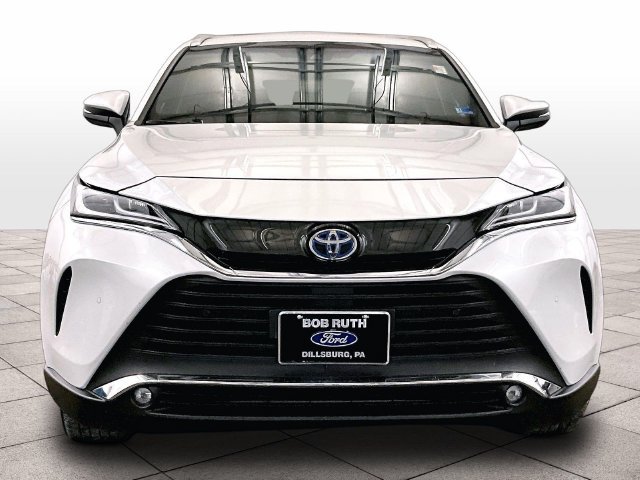 Used 2024 Toyota Venza XLE AWD/4WD image 3