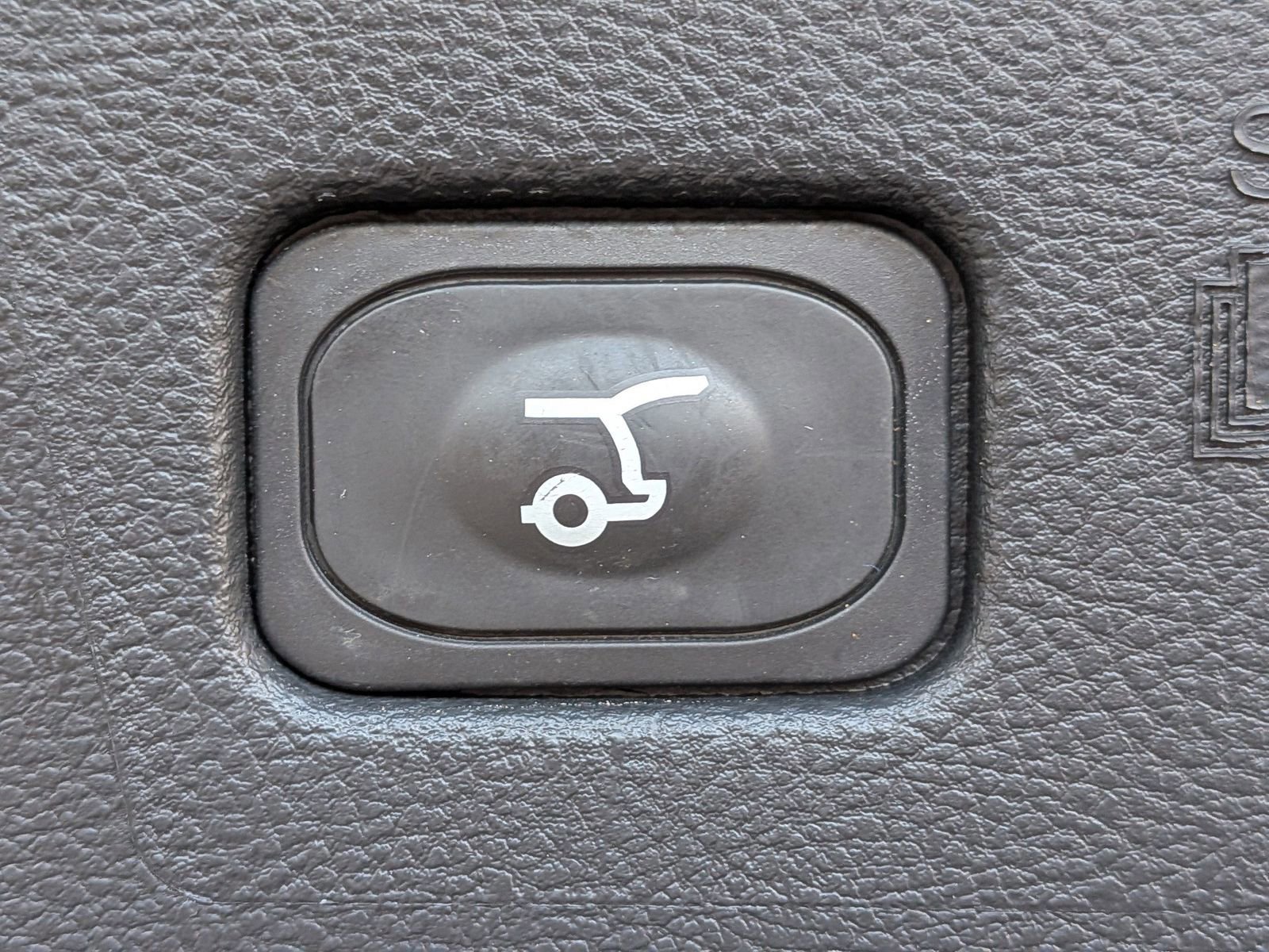 Certified 2024 Ford Edge SEL w/ Convenience Package image 15