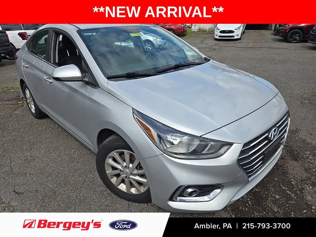Used 2022 Hyundai Accent SEL FWD image 1