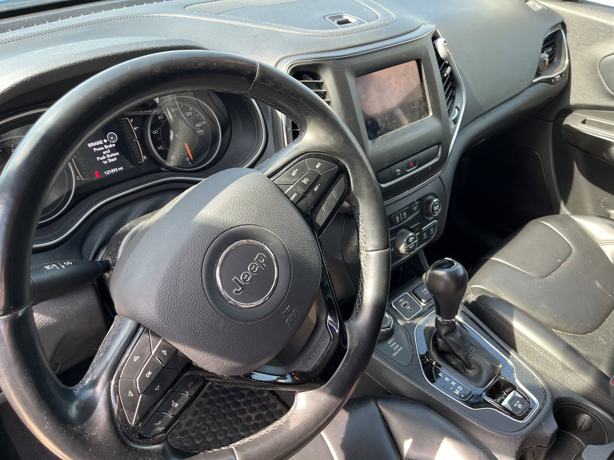 Used 2020 Jeep Cherokee Latitude Plus AWD/4WD image 7