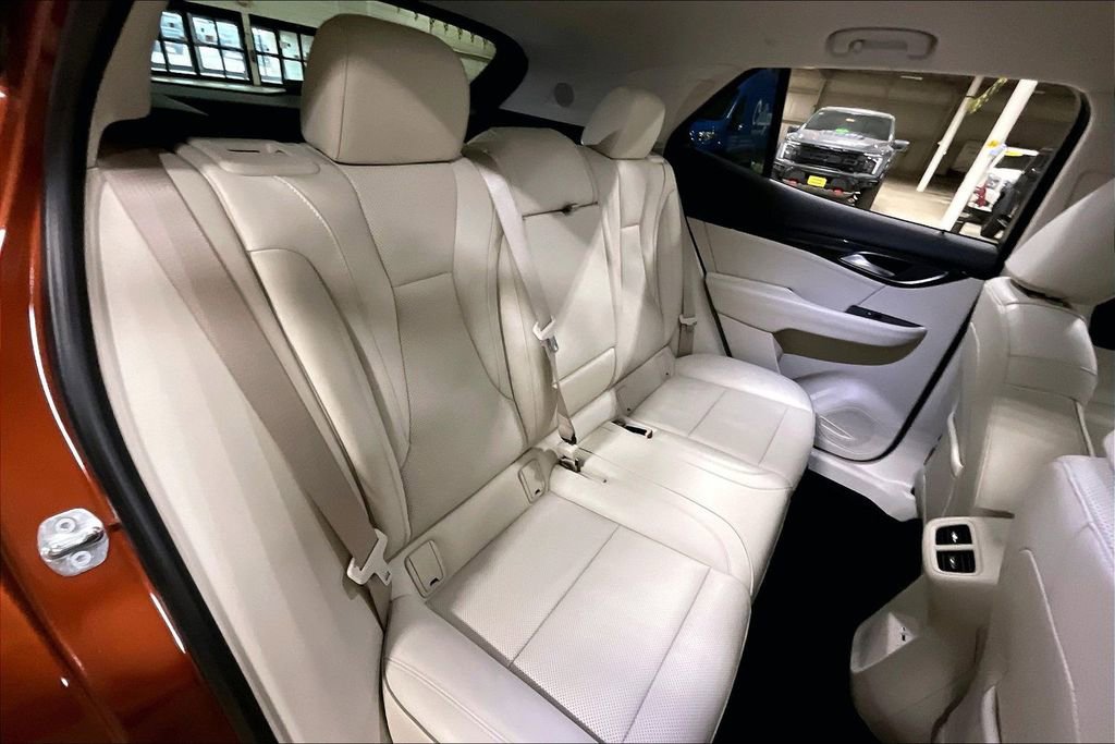 Used 2021 Buick Envision Essence w/ Technology Package I AWD/4WD image 25